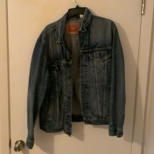 Vintage Levi’s denim jacket